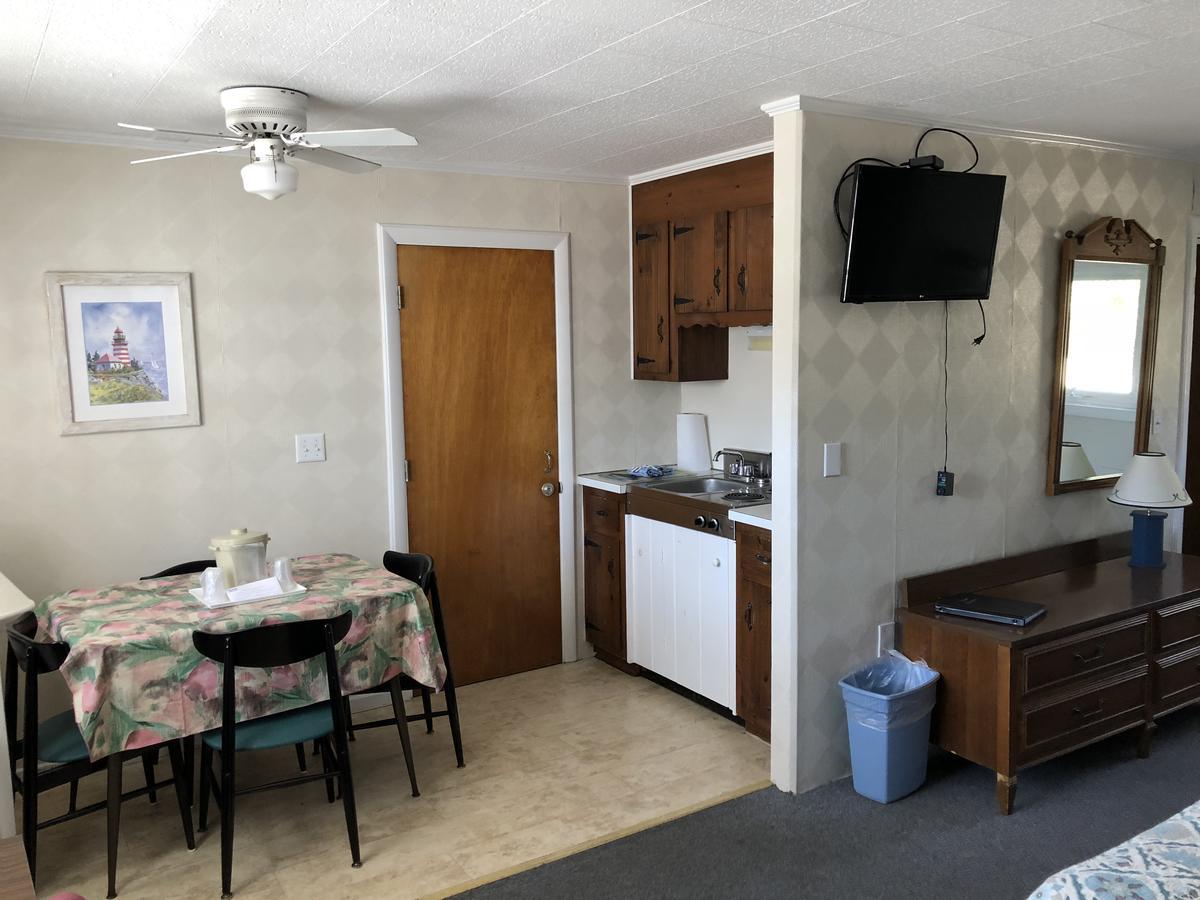 Doryman Motel Денис Порт Екстериор снимка